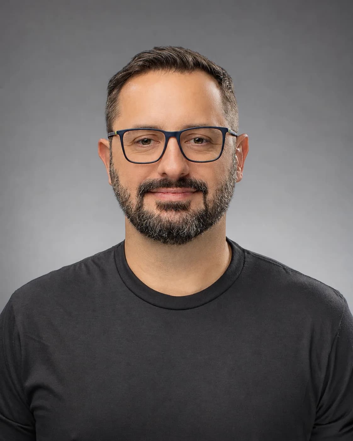 Retrato do fundador da Yowpi Tech